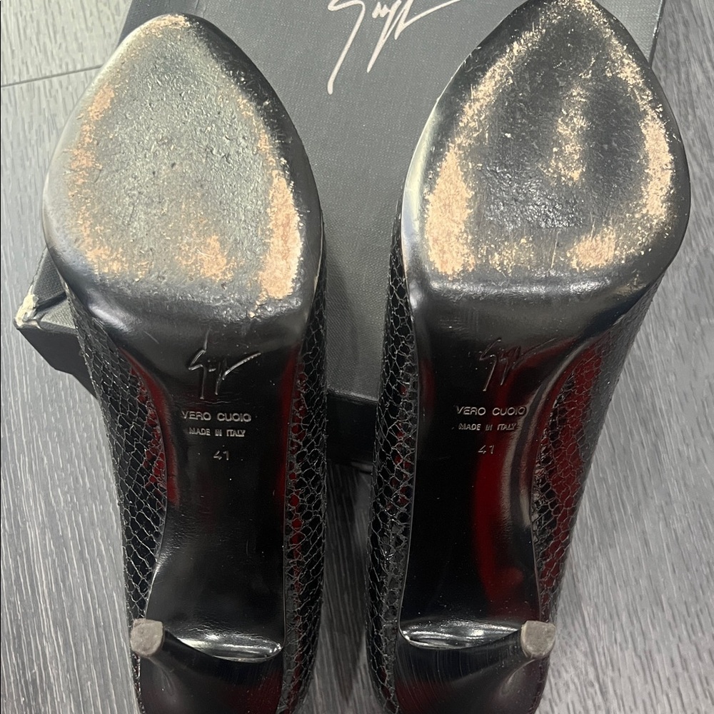 Giuseppe Zanotti Shimmering Black Peep Toe Heels - Picture 4 of 6